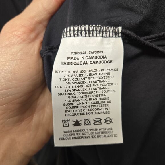 Nike Bliss Luxe Women's 2-1 Training Dress (Plus Size) in Black Size 1X Skort - Picture 9 of 10